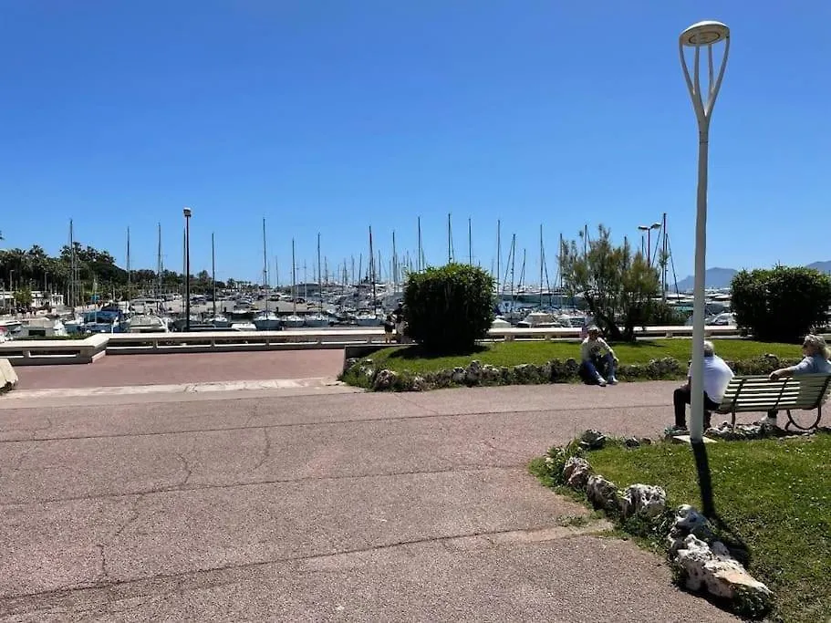 Appart/Palm Beach/ Cannes 0*,  Francia
